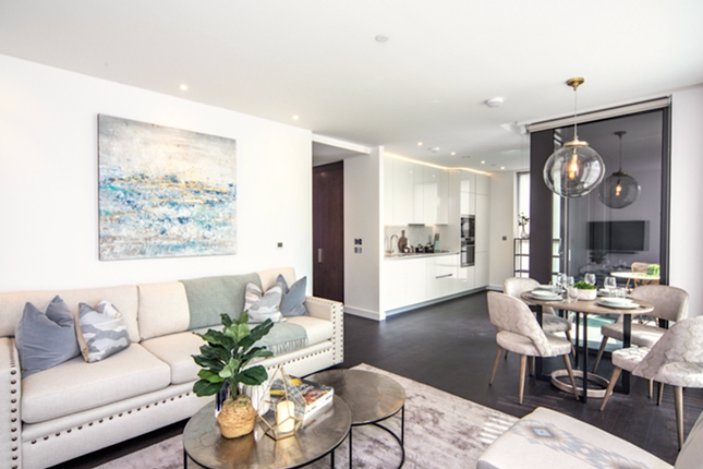 Thumbnail Flat to rent in Thornes House, The Residence, London