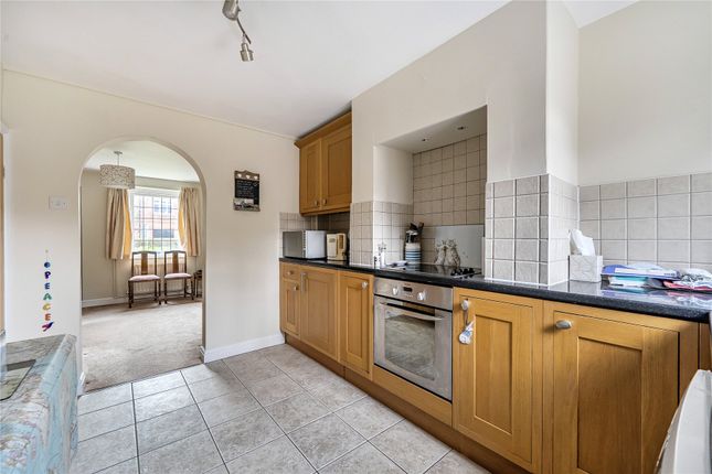 16, Wey Hill, Surrey photo 4