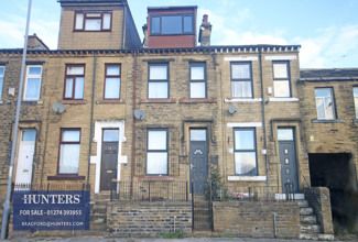 Thumbnail Terraced house to rent in Thornton Road, Bradford
