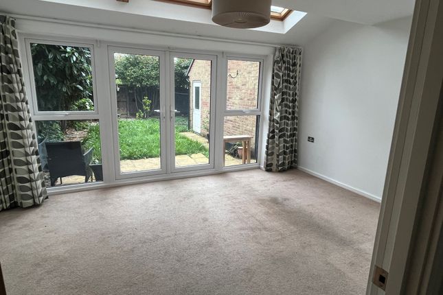 17, Mallow Drive, Greater  Manchester photo 4