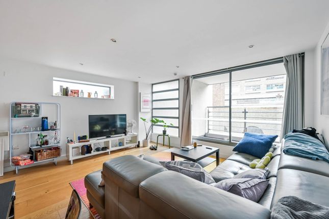 Thumbnail Flat to rent in Garden Walk EC2A, Shoreditch, London,