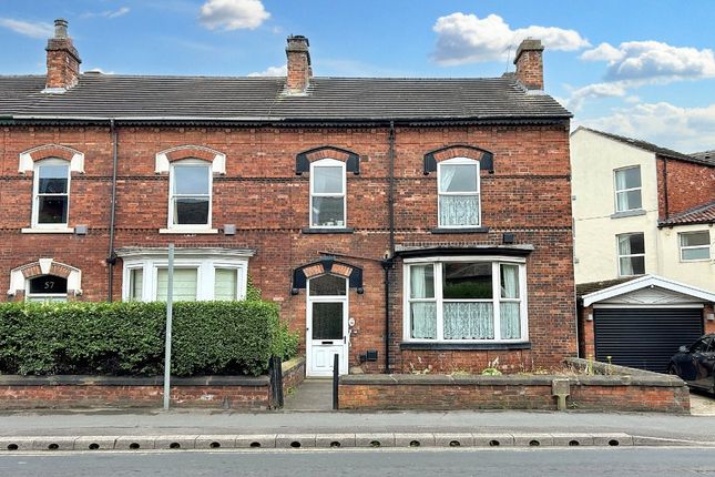 Thumbnail Town house for sale in Leeds Road, Wakefield, West Yorkshire