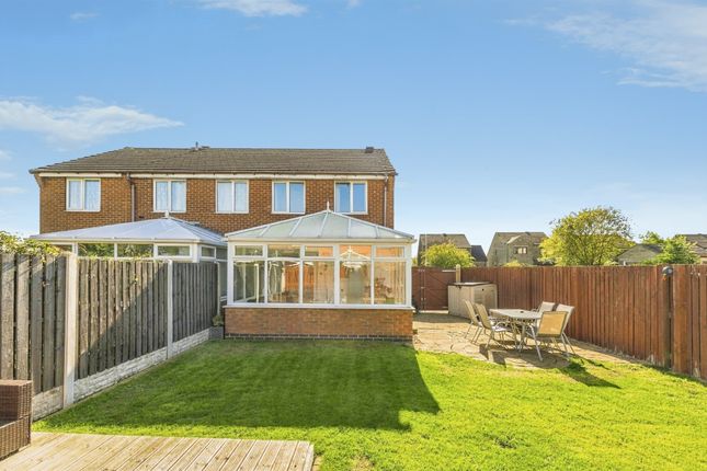 28, Westerley Lane, Huddersfield photo 4