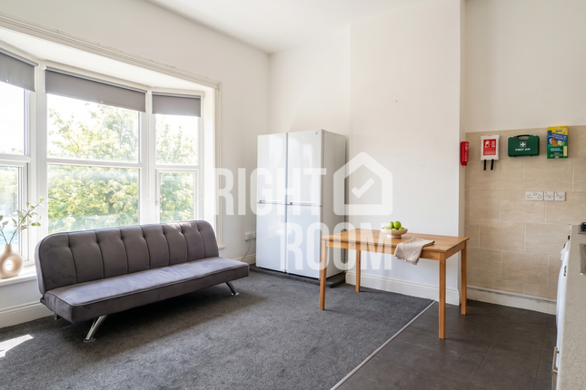 58a Albert Road, Southsea photo 2