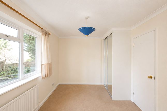 5A,, Hawthorne Place, Surrey photo 4