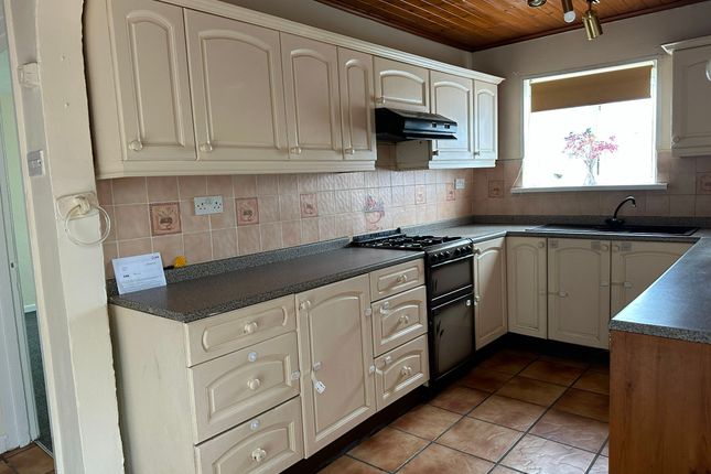 5 Maes Yr Haf, Llanelli photo 4