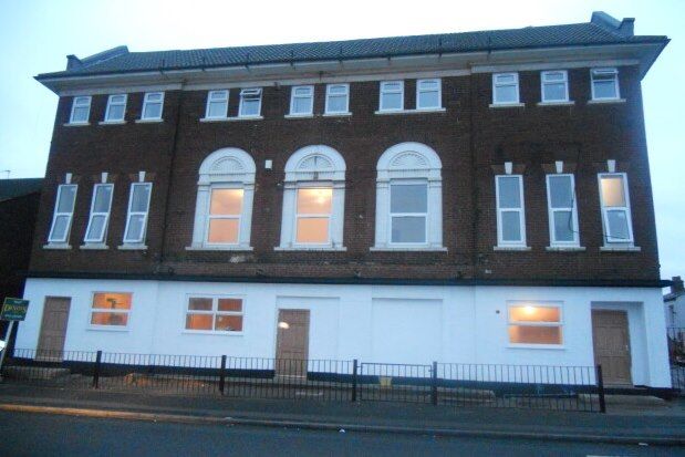 Thumbnail Flat to rent in Brasshouse Lane, Smethwick