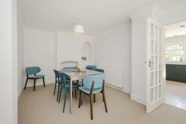 2 New Road, Weybridge photo 4