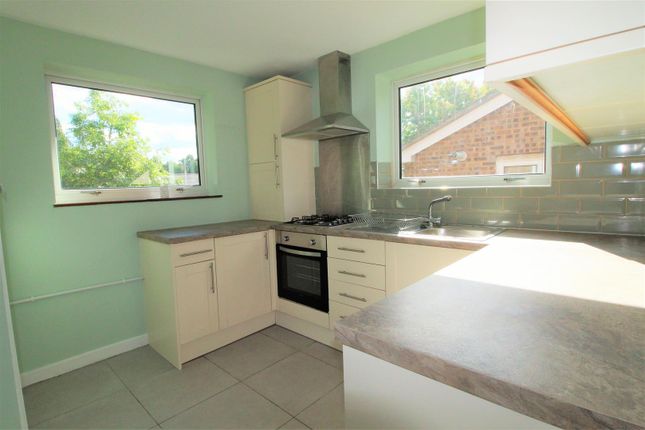 Maisonette to rent in St. Anns Way, South Croydon