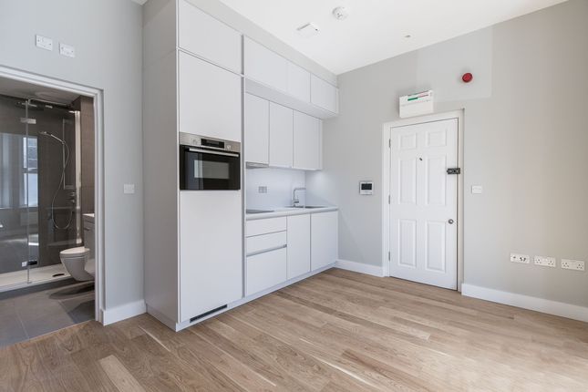 Thumbnail Studio to rent in Saltram Crescent, London