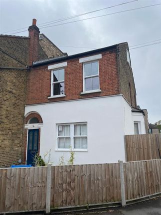 Thumbnail Maisonette to rent in Clarendon Road, Colliers Wood, London