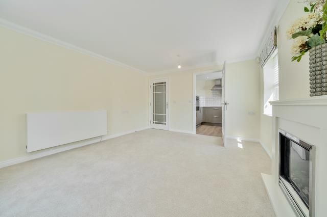 18, Yeats Lodge, Thame photo 4