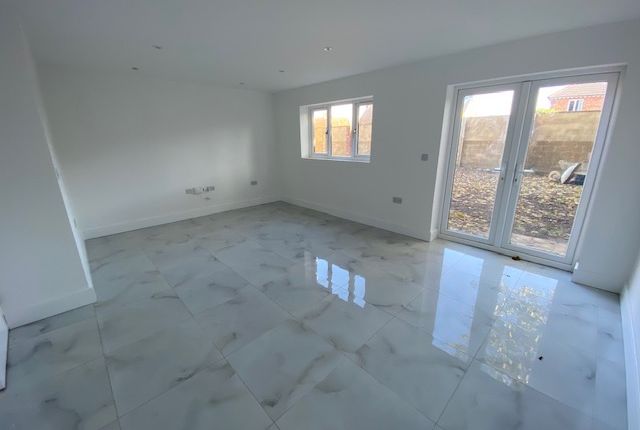Wingate Road, Luton photo 3