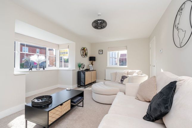 29, Clover Way, Boston photo 2