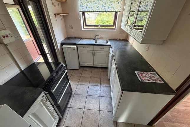 79, Broom Valley Road, Rotherham photo 3