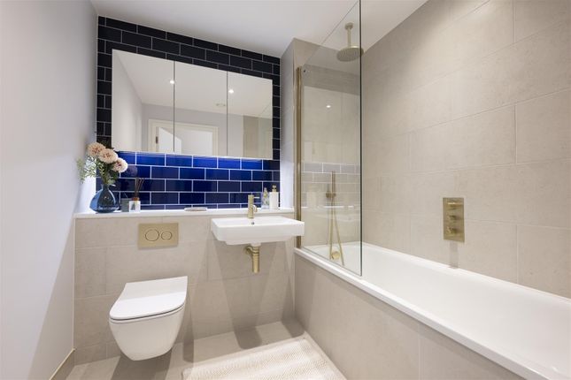 51 Fulton Road, Wembley photo 3