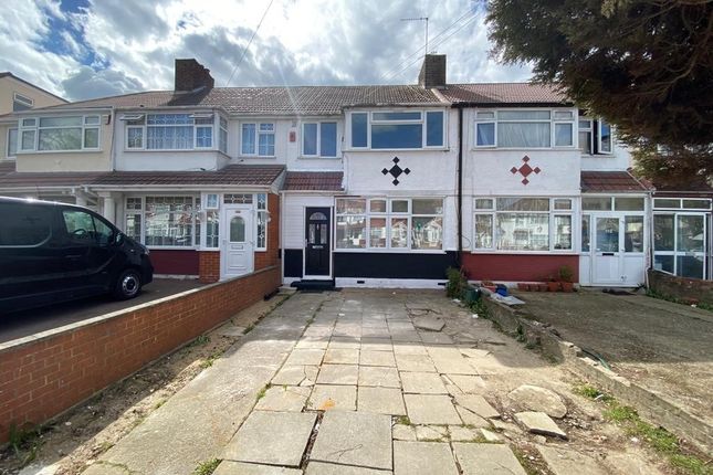 Terraced house for sale in Wentworth Road, Southall