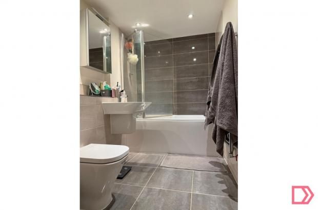 12 Quadrella Gardens, 129 Fernbank Road, Ascot photo 5