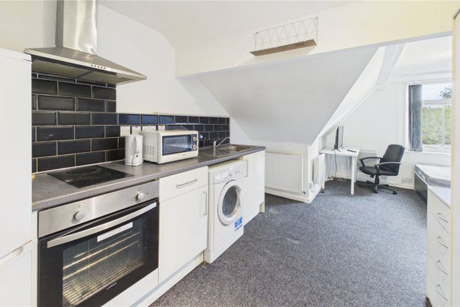 Room 26, 23-25, The Crescent, Middlesbrough photo 3