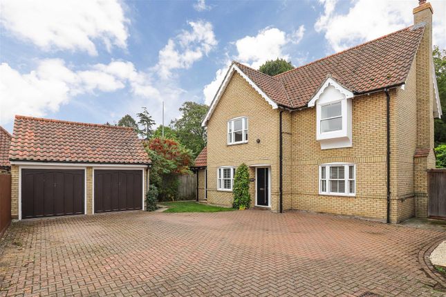 4-bed detached on Thomas Christian Way, Cambridge, £725,000