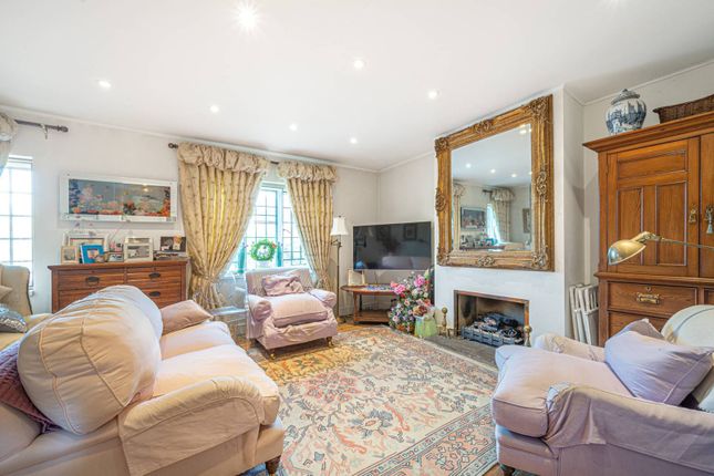 Thumbnail Flat for sale in Wendover Court, Child's Hill, London