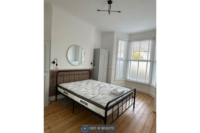 C Wellmeadow Road, London photo 4