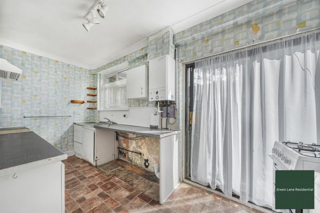 165, Baron Road, Dagenham photo 4