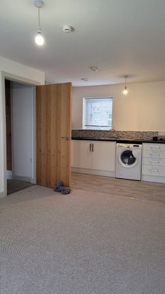 19, Caldercliffe Road, Huddersfield photo 3
