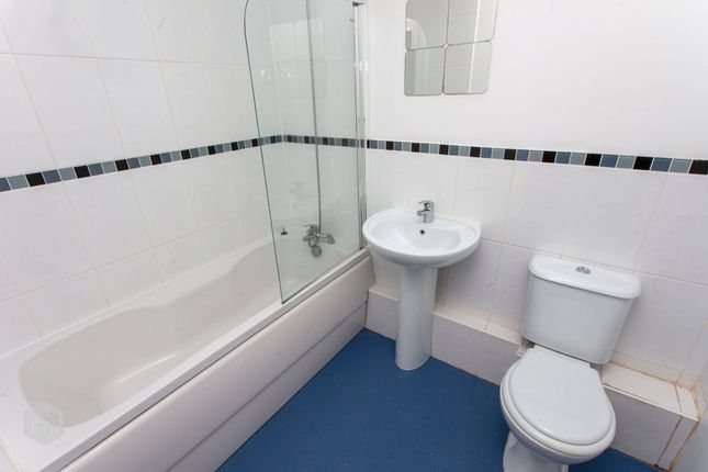 Apt 9, Stocks Court, Manchester photo 5