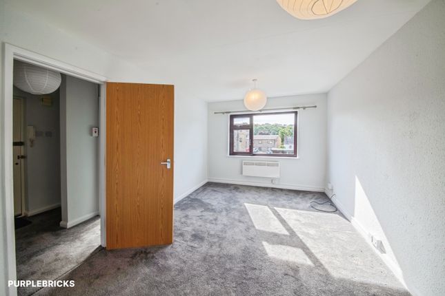 Flat 33/Parkview Court, 145 Cobnar Road, Sheffield photo 4