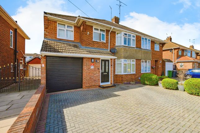 Thumbnail Semi-detached house for sale in Fallowfield, Luton