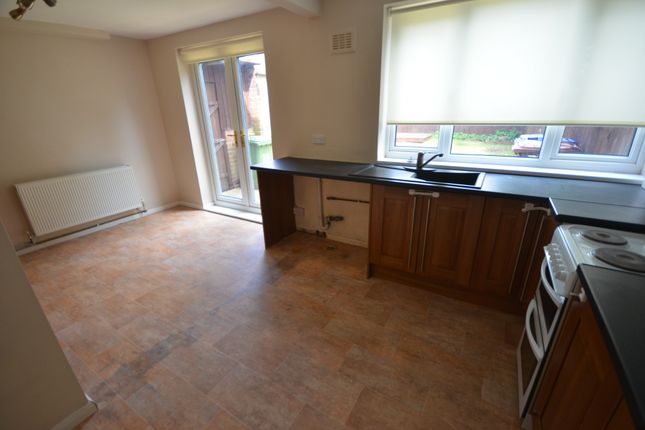 26, Castleford Avenue, Grimsby photo 5