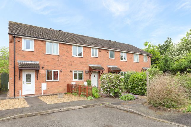 Terraced house for sale in Broadoaks Close, Chesterfield