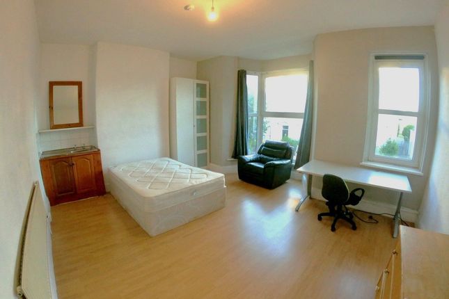 10, Eaton Crescent, Swansea photo 2
