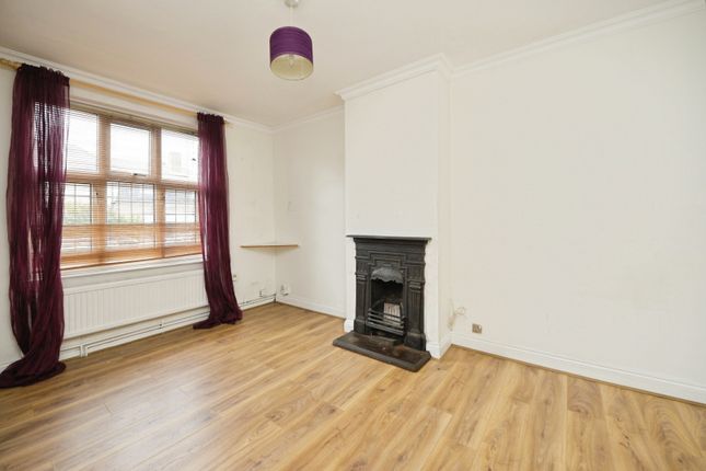 81, Chittys Lane, Dagenham photo 2