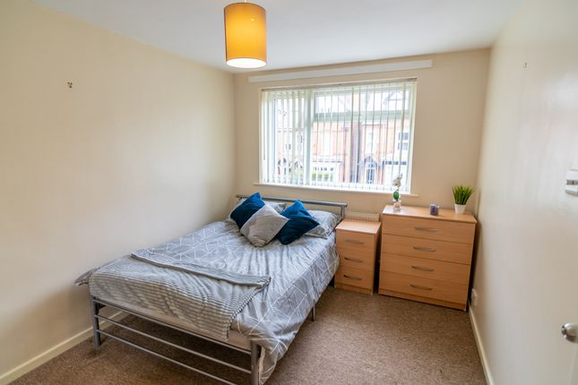 Terraced house to rent in Stirling Road, Birmingham