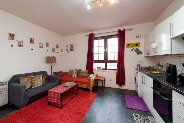 Flat 3 Crown Court High Street, Auchterarder, PH3 1BJ photo 3