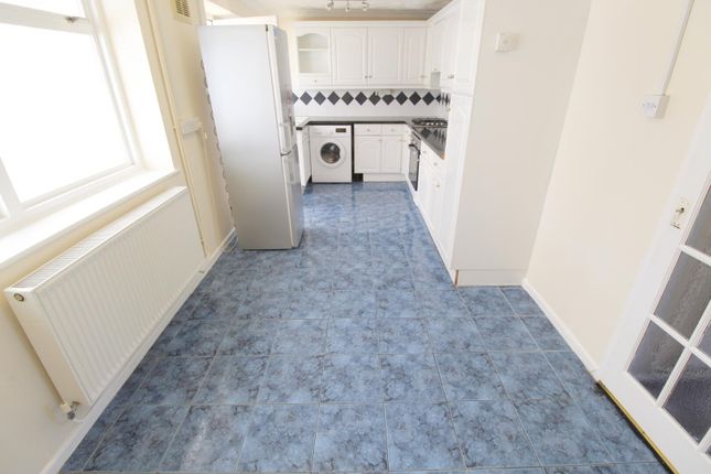 26, Elveden Close, Pyrford photo 3
