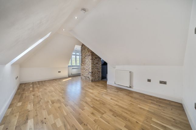 Flat 16 Goddington Manor,, Court Road, Kent photo 3