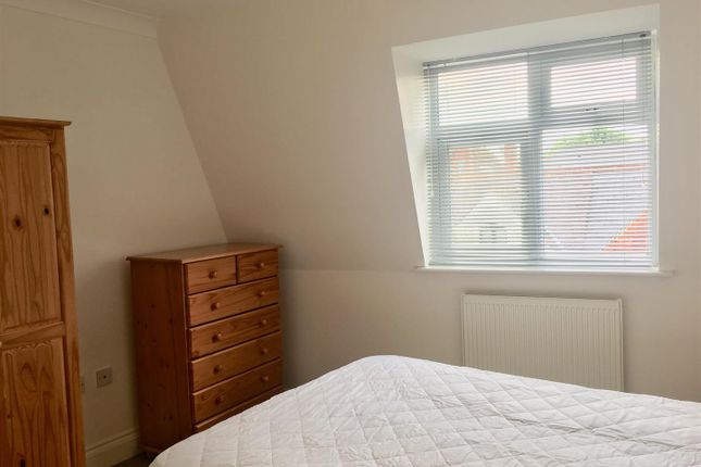 Flat 4 Glandore House, 2, Station Road, Herts photo 2