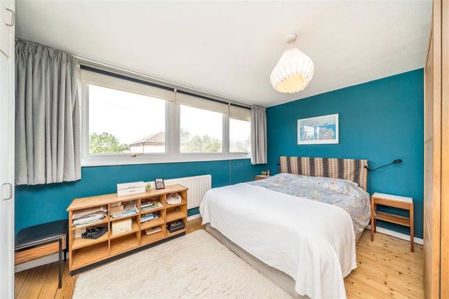 30, Stainton Road, London photo 3