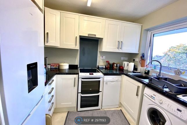 Flat Vivary Heights, Broadlands Rise, Taunton photo 3