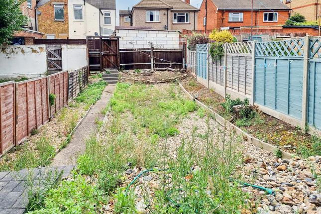 Room A, 68, Trinity Road, Gillingham photo 5