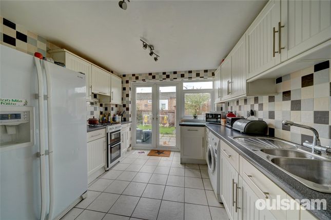 30, Broadmeadow, Worcestershire photo 3