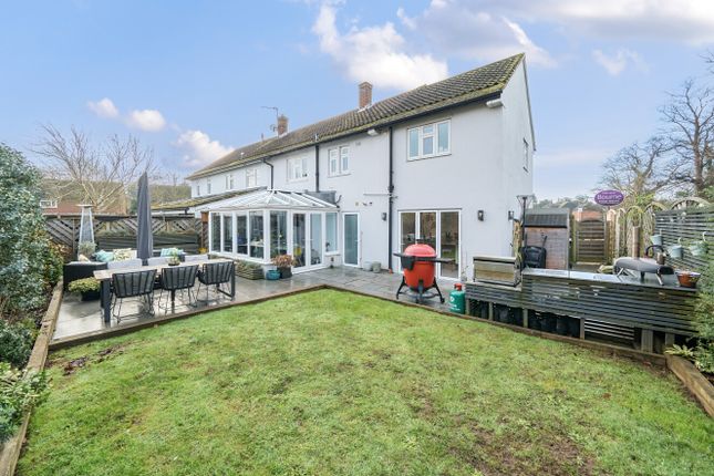 1, Winston Drive, Cobham photo 3