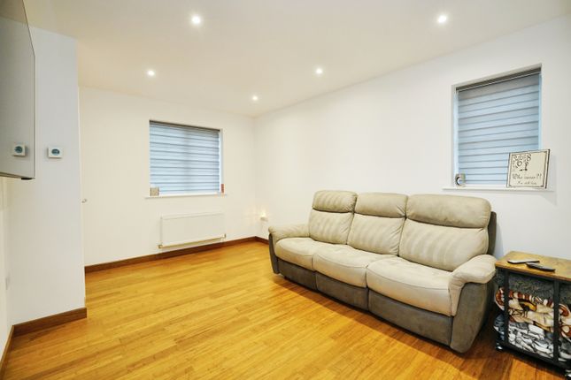 17, Perkins Close, Leicestershire photo 4