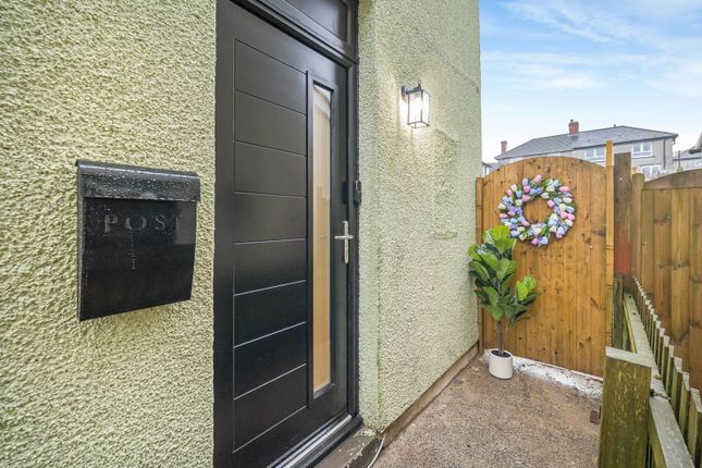 17, Brynhyfryd Terrace, Hengoed photo 3
