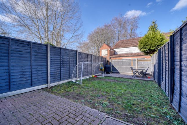 35, Stanton Close, Orpington photo 4