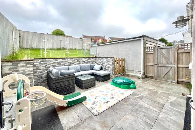 15, Erw Non, Llanelli photo 5