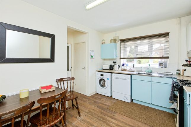 52, West End Drive, Derby photo 2